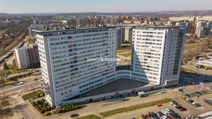 SłONECZNE, 1-POKOJOWE W ATRAKCYJNEJ LOKALIZACJI miniaturka 2