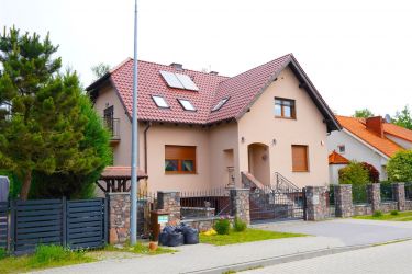 ATRAKCYJNY DOM WOLNOSTOJĄCY PROMNICE