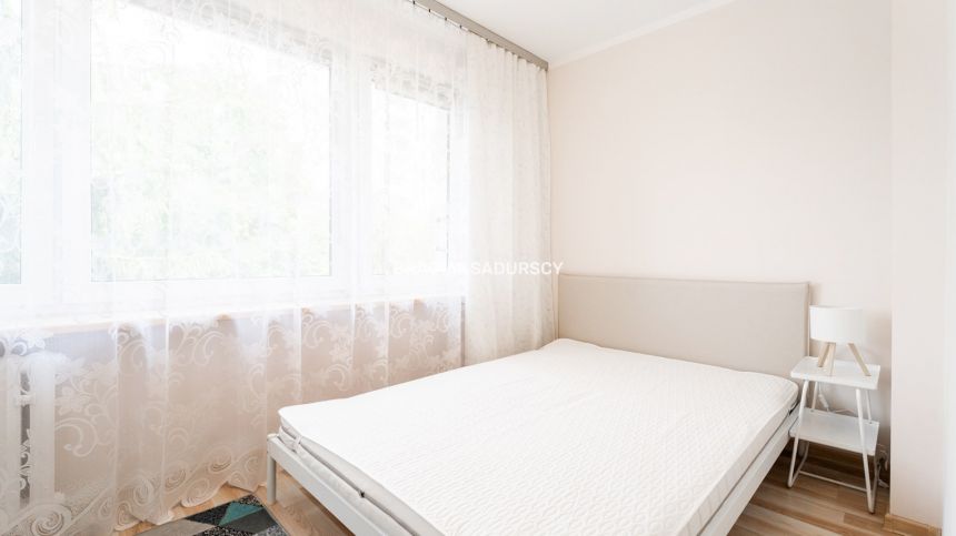 ul.Powstańców – 2 pokoje, osobna kuchnia, balkon miniaturka 16