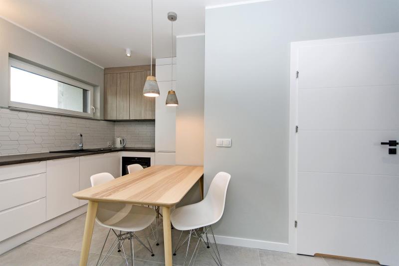 Posiadamy do sprzedania atrakcyjny apartament 2 po miniaturka 9
