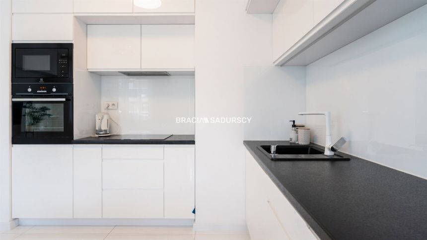Wysoki standard| Jasne| Duży balkon miniaturka 8