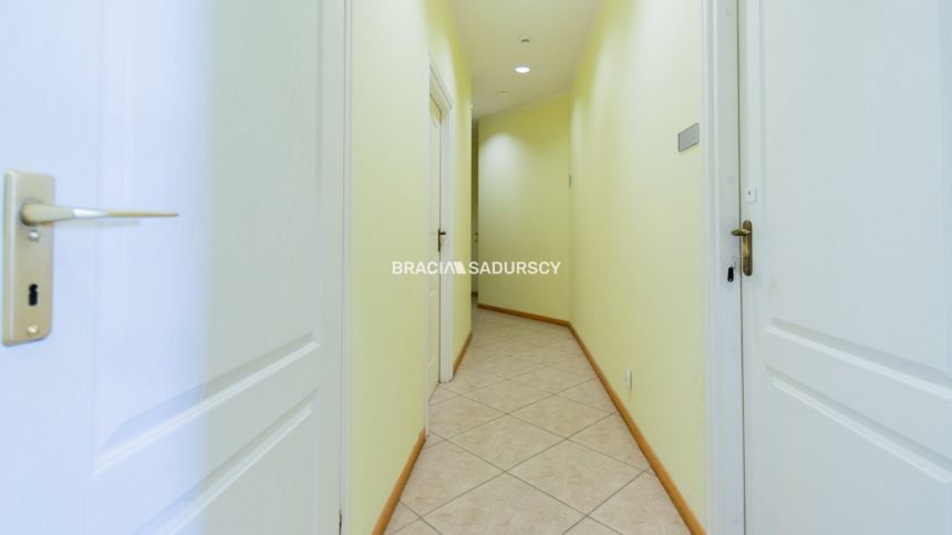 Atrakcyjny lokal w pobliżu Ronda Mogilskiego miniaturka 10