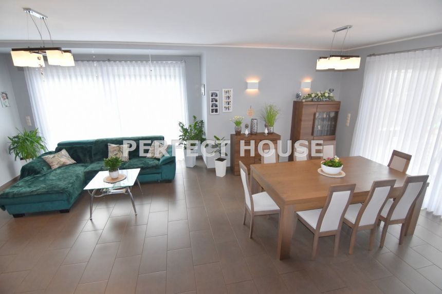 WOLNOSTOJĄCY Z APARTAMENTEM blisko PST i CENTRUM miniaturka 5