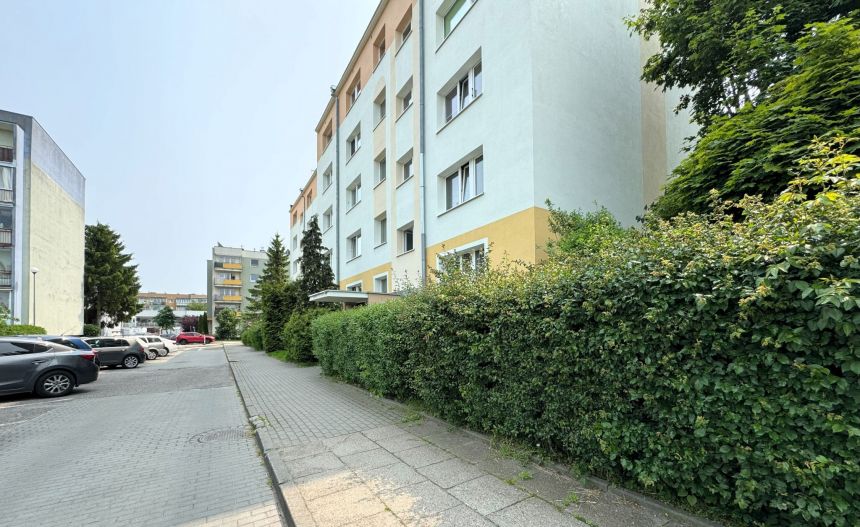 Zadbane mieszkanie z możliwością wydzielenia DWÓCH mieszkań  -PLUS GARAŻ miniaturka 15