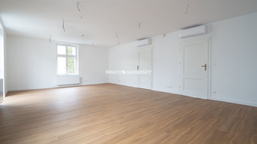 os. oficerskie, 250m2, wysoki standard miniaturka 18
