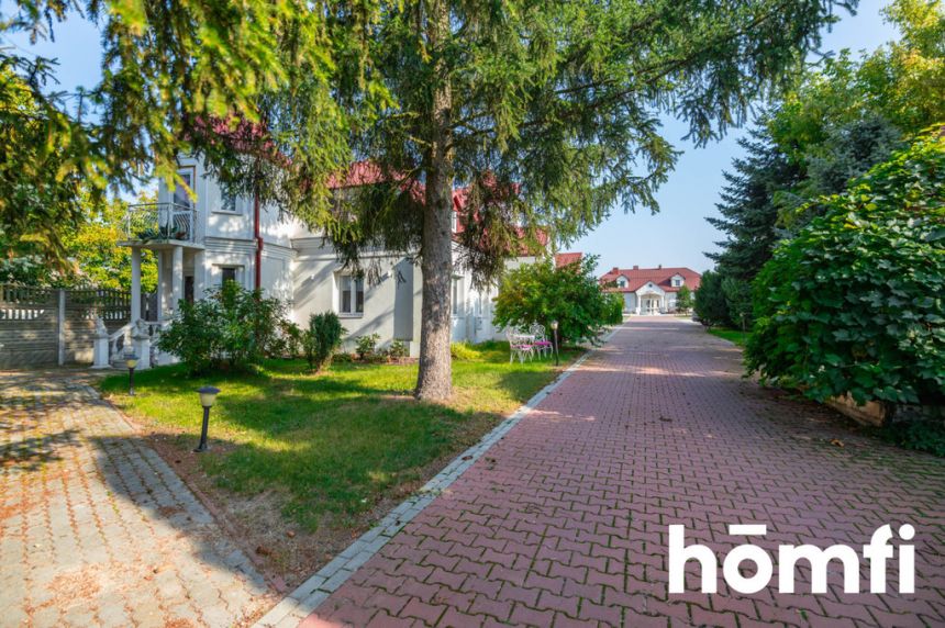 Kompleks budynków bankietowo-noclegowych nad Wisłą miniaturka 1