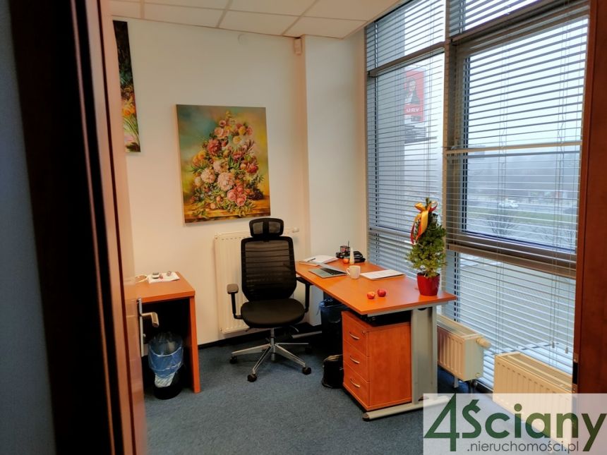 Lokal biurowy 109 m.kw. na Pradze Południe ! miniaturka 13