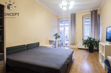 Rozkładowe 2 pok. mieszkanie z balkonem