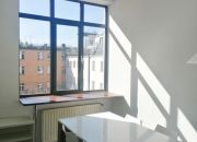 Jasna przestrzeń w nowoczesnym biurowcu w Centrum miniaturka 5