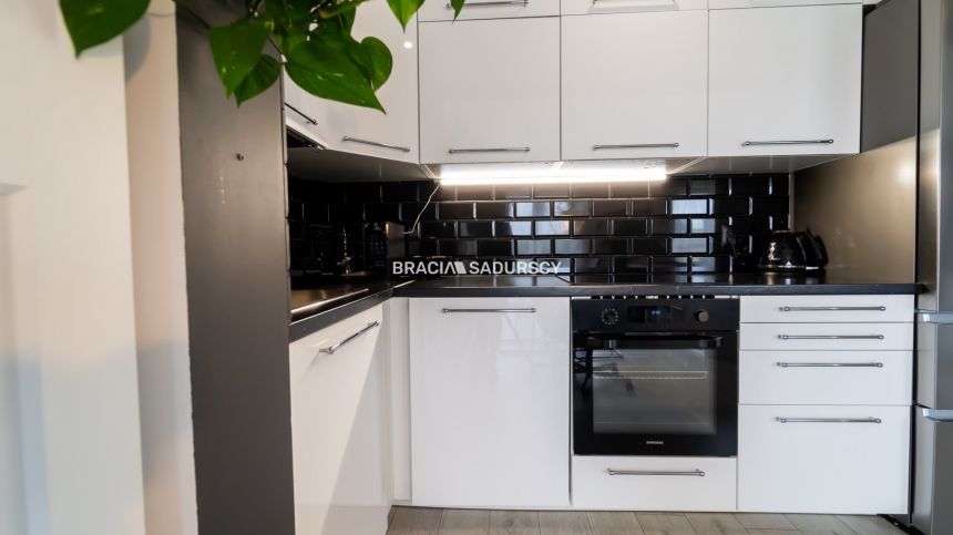 Kraków Bronowice, 1 490 000 zł, 150 m2, aneks kuchenny połączony z jadalnią miniaturka 21