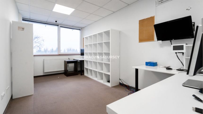 Lokal biurowy 175m2 + 10 miejsc park. 0% prowizji! miniaturka 2