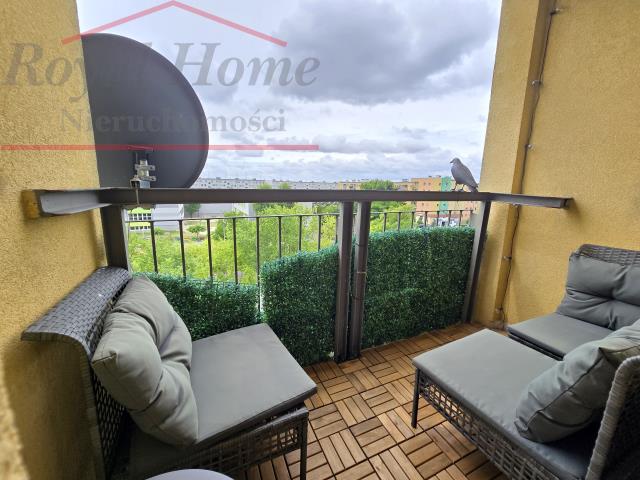 Przestronne, b. ładne 4 pok z balkonem w Oławie. miniaturka 12