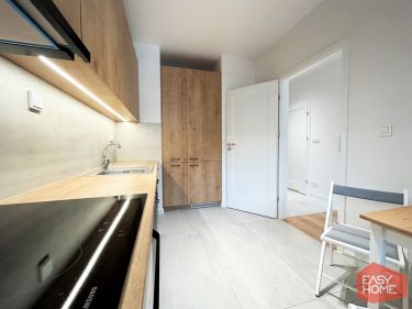 Nowa, umeblowana kawalerka z balkonem