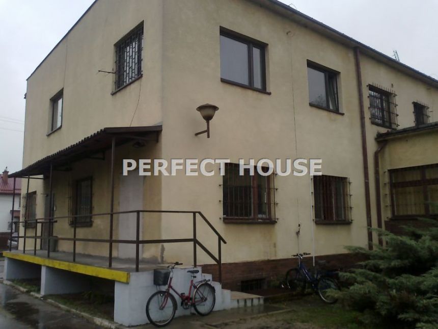 Dom z warsztatem/biurem/sklepem pod biura/hostel miniaturka 3