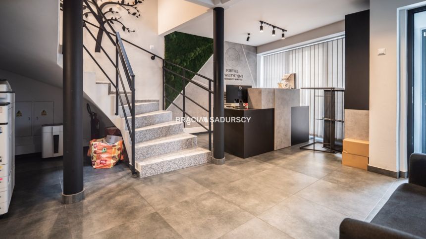 Budynek biurowy, 400m2 miniaturka 32