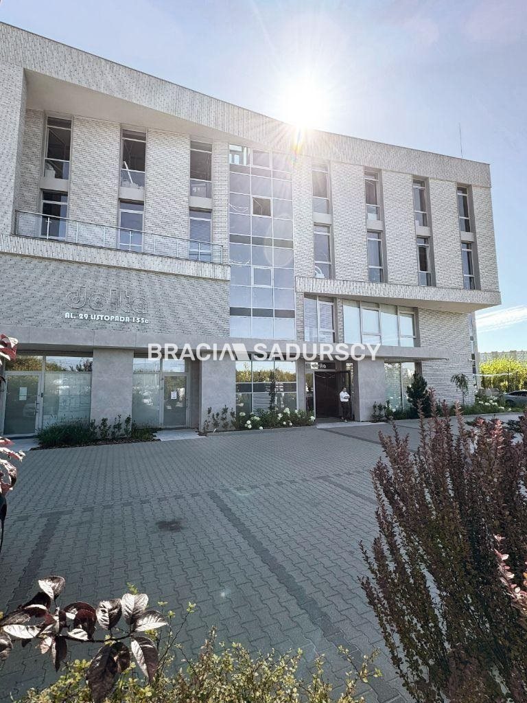 Lokal o wysokim standardzie z ochroną 24h miniaturka 13