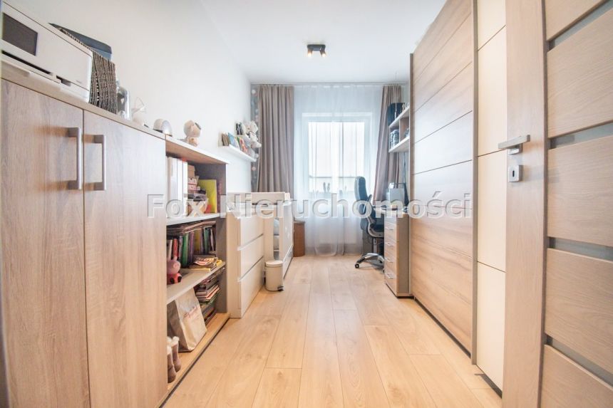 Elegancki wykończony apartament z dużym balkonem miniaturka 12