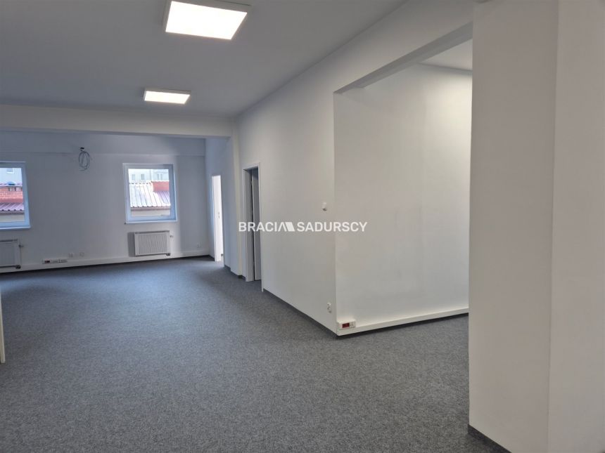 150m2 w biurowcu,ok. ul. Mogilskiej miniaturka 8