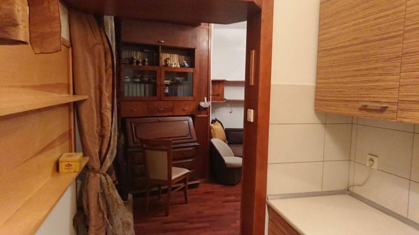 ładna kawalerka, doskonała lokalizcja miniaturka 6