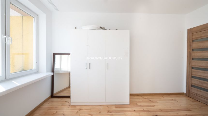 Blisko Szpital Prokocim, tramwaj, 3 pokoje, balkon miniaturka 24