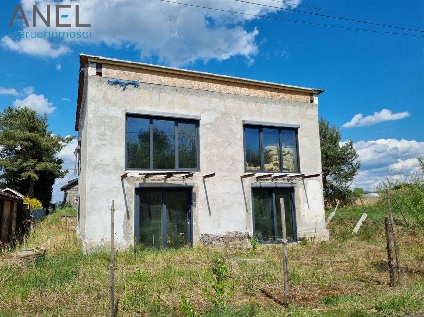 Wolnostojący dom z działką 623m2 - zdjęcie 1