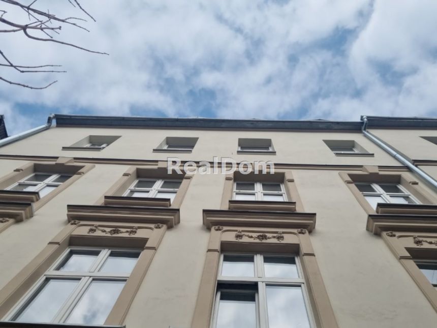 2 pokojowe mieszkanie w centrum Krakowa + piwnica - zdjęcie 1