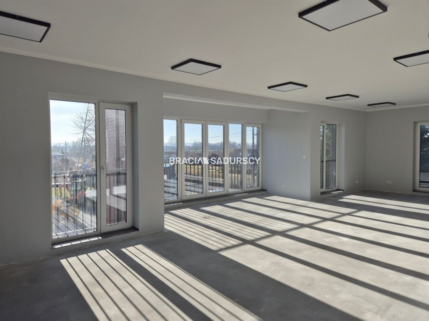 Wolnostojący obiekt biurowy- 300m2!!! miniaturka 13