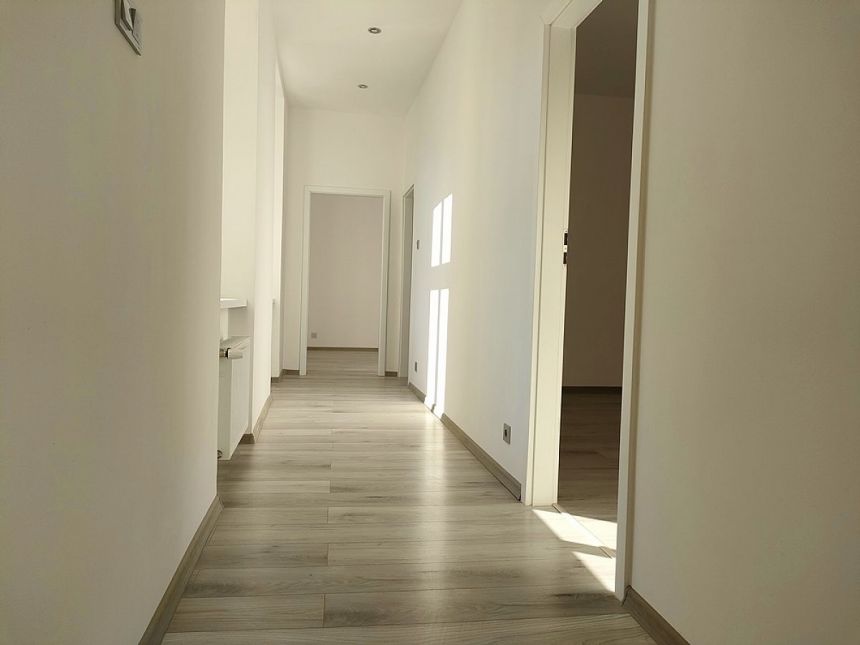Legnica, 364 000 zł, 83.02 m2, pietro 1 miniaturka 9