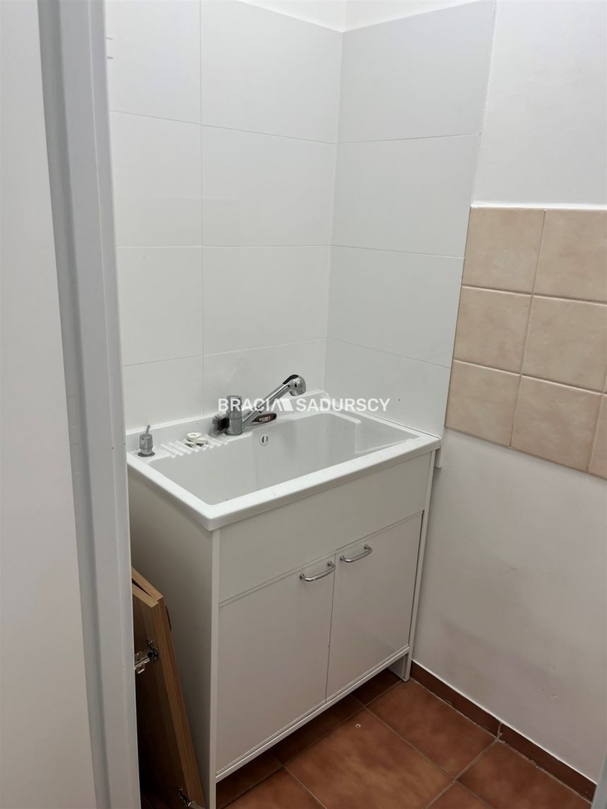 Do wynajęcia lokal handlowo-usługowy – 63 m² miniaturka 6