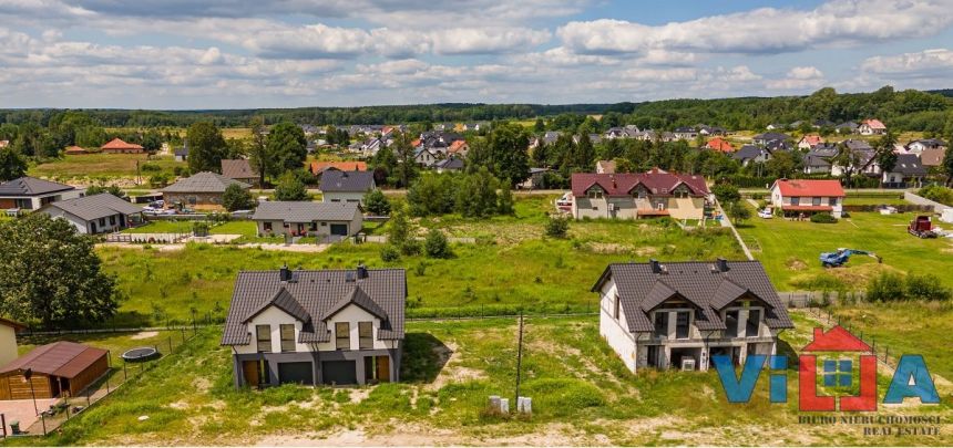 PRZESTRONNY DOM Z GARAŻEM NA SPOREJ DZIAŁCE miniaturka 24