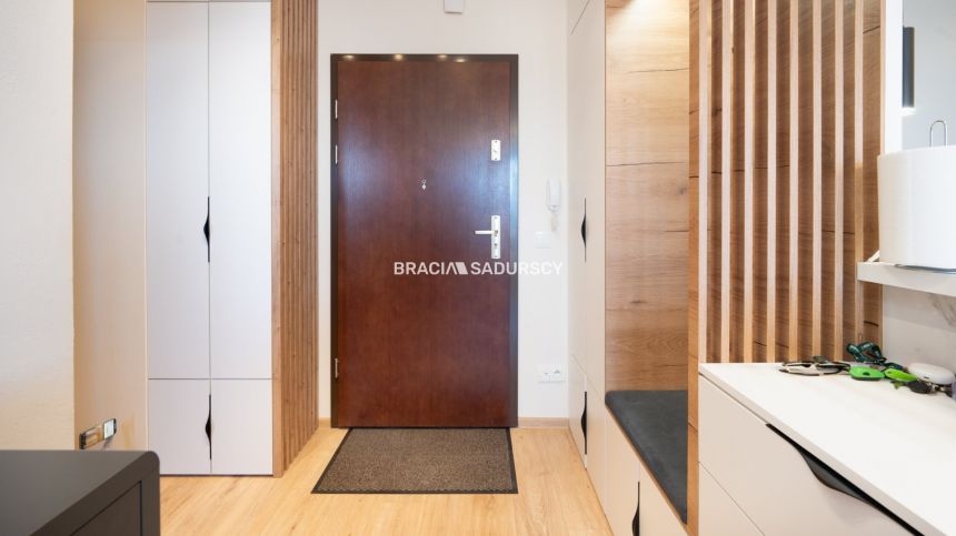 Nowoczesne 2 pokoje z klimatyzacją i balkonem miniaturka 19