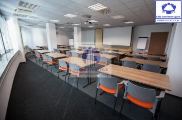 Wola: sala konferencyjna 46-70 osób