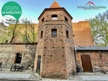 Unikat gotycka baszta "Monstrancja" na sprzedaż