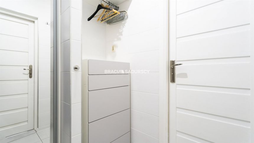 Przestronne studio/wydzielona sypialnia/parking miniaturka 13