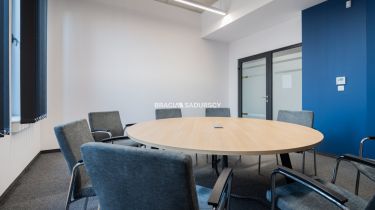 Lokal biurowo-magazynowy, 299m2, winda, dwa piętra