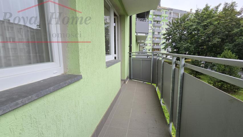 Przestronne, w pełnym rozkładzie 3 pok z balkonem. miniaturka 12
