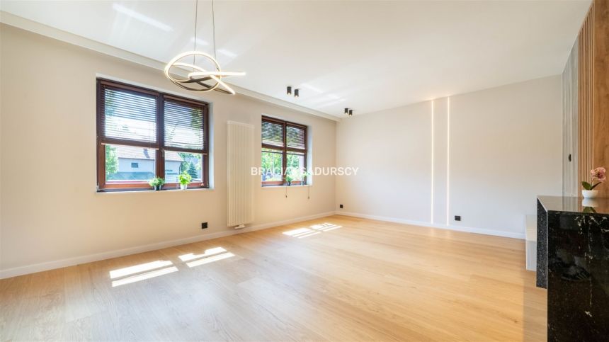 Wola Justowska apartament z miejscem postojowym miniaturka 16