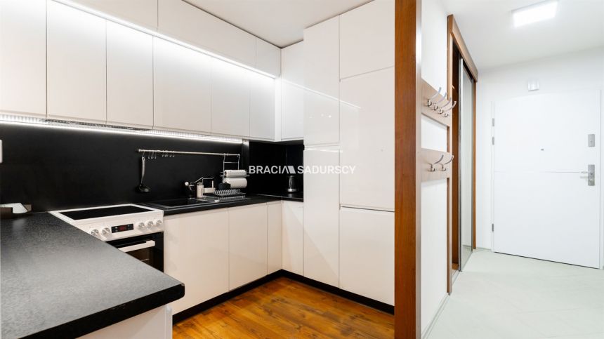 2 pokoje, balkon, Pilotów – nowoczesne i ciche miniaturka 8