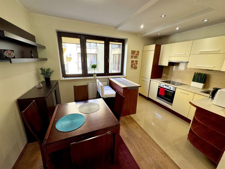 Nowoczesny, wygodny apartament z garażem w Centrum miniaturka 17