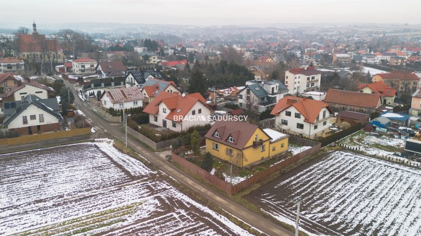 Dom wolnostojący w Zielonkach, duża działka miniaturka 3
