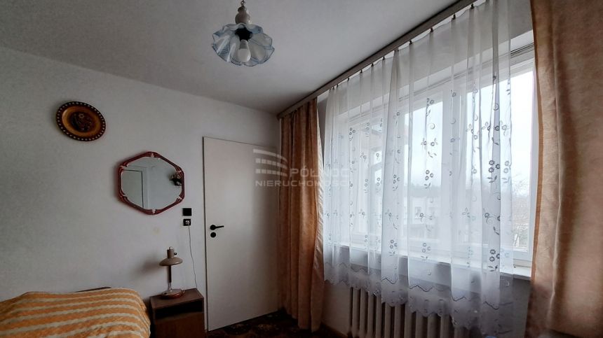 Budynek pensjonatowy z pokojami do wynajecia miniaturka 8