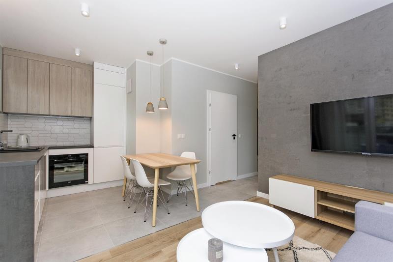 Posiadamy do sprzedania atrakcyjny apartament 2 po miniaturka 2