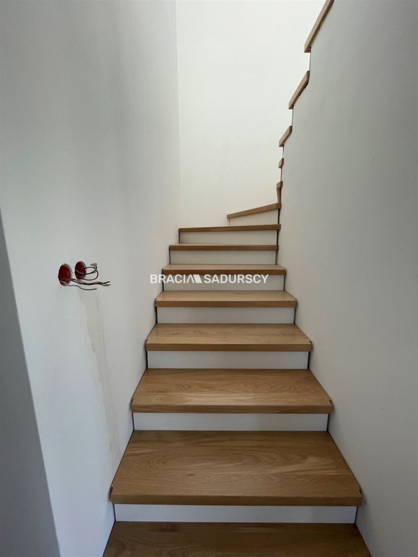 Dom gotowy do użytku / częsciowo wykończony miniaturka 6