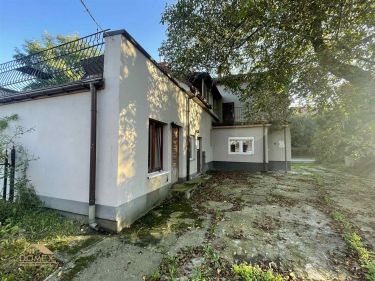 Dom 4-rodzinny z działką 479 m² – Cisownica