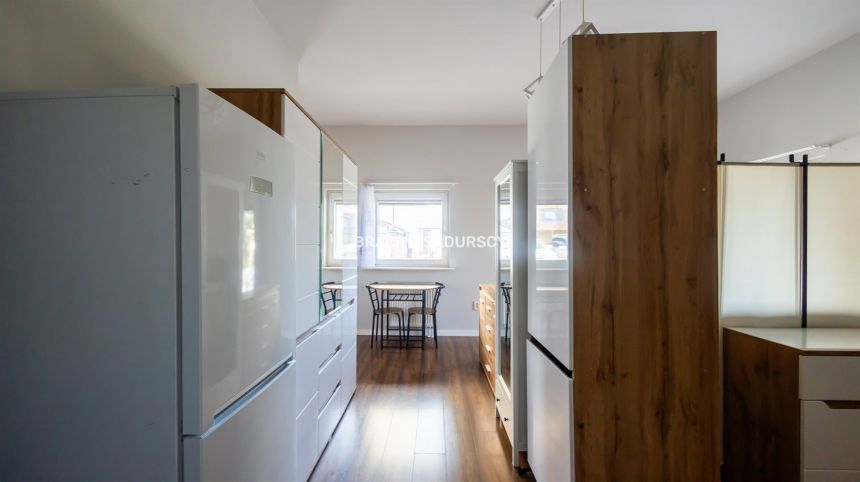 Komfortowe przestronne mieszkanie w apartamentowcu miniaturka 6