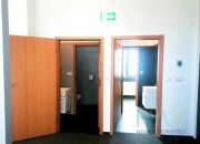 Jasna przestrzeń w nowoczesnym biurowcu w Centrum miniaturka 9