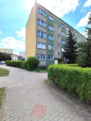 2 pokoje - balkon - 1 piętro - doskonała lokalizacja!