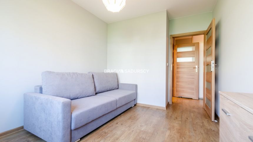 Przestronne mieszkanie z ogródkiem! miniaturka 10