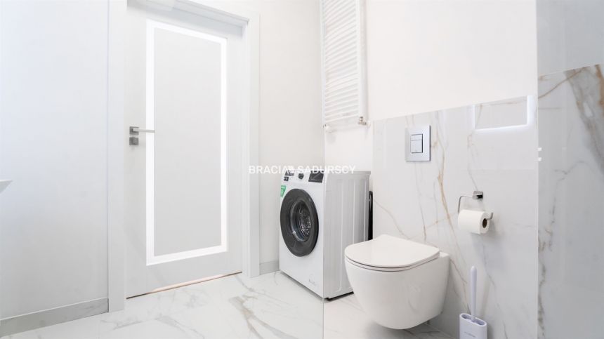 2 pok 40m2 z balkonem i tarasem na dachu budynku miniaturka 9