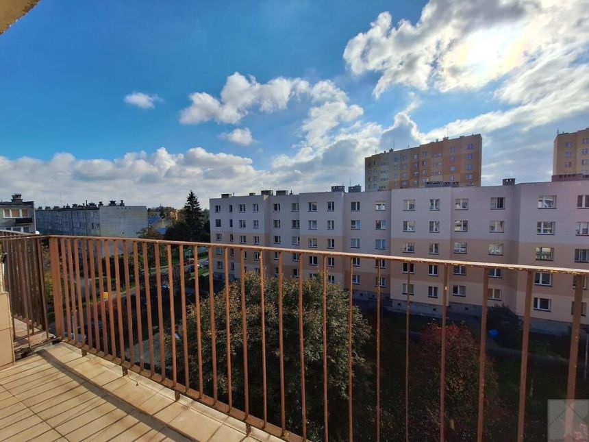 Mieszkanie 3-pokojowe z dużym balkonem miniaturka 4